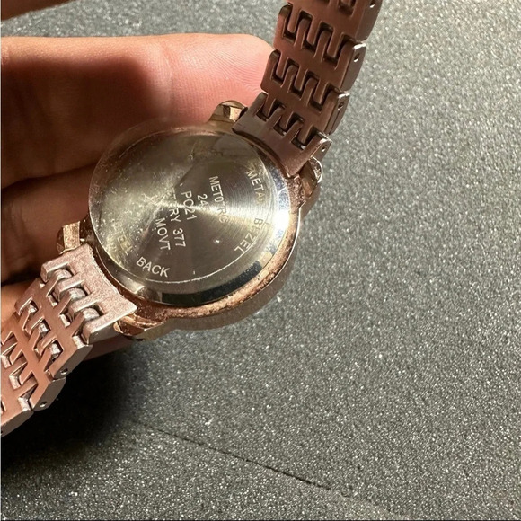 Metaphor Ladies Quarts Watch Pink Tone Jeweled MET07RG Working New Battery - Picture 6 of 9